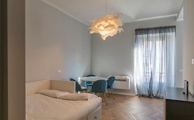 Luxury Apartment In Downtown - Curtatone 4